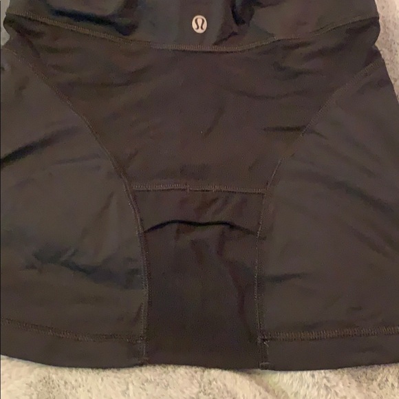 Lululemon cross over back mesh panel tank. VGUC - Picture 4 of 4